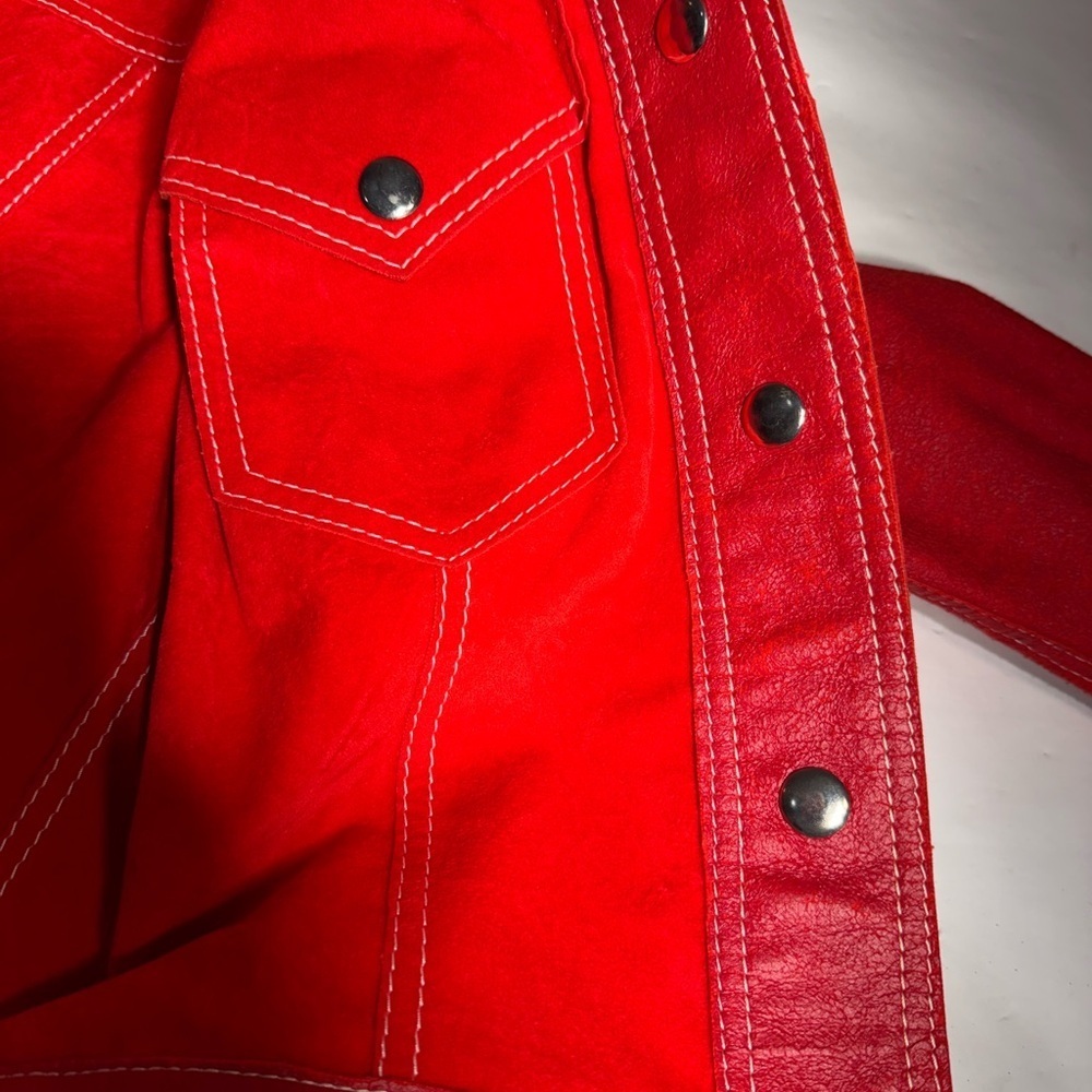 ✨ Vintage MOD Red Vinyl Jacket – Made in Taiwan ✨ - Picture 7 of 14